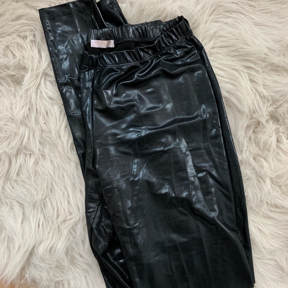 Tart Black Liquid Leggings size S